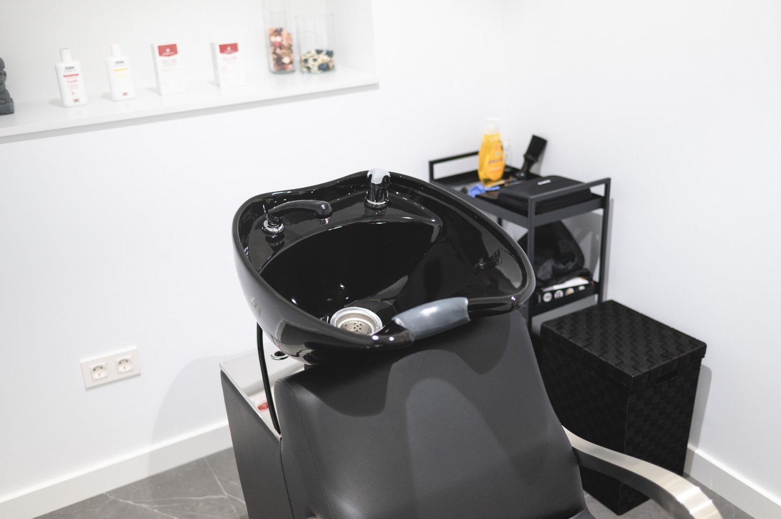 Sala de Lavado Clínica KBO Medicina y Cirugía Capilar en Almería Doctor Cabeo